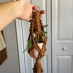 Macrame mini plant hanger